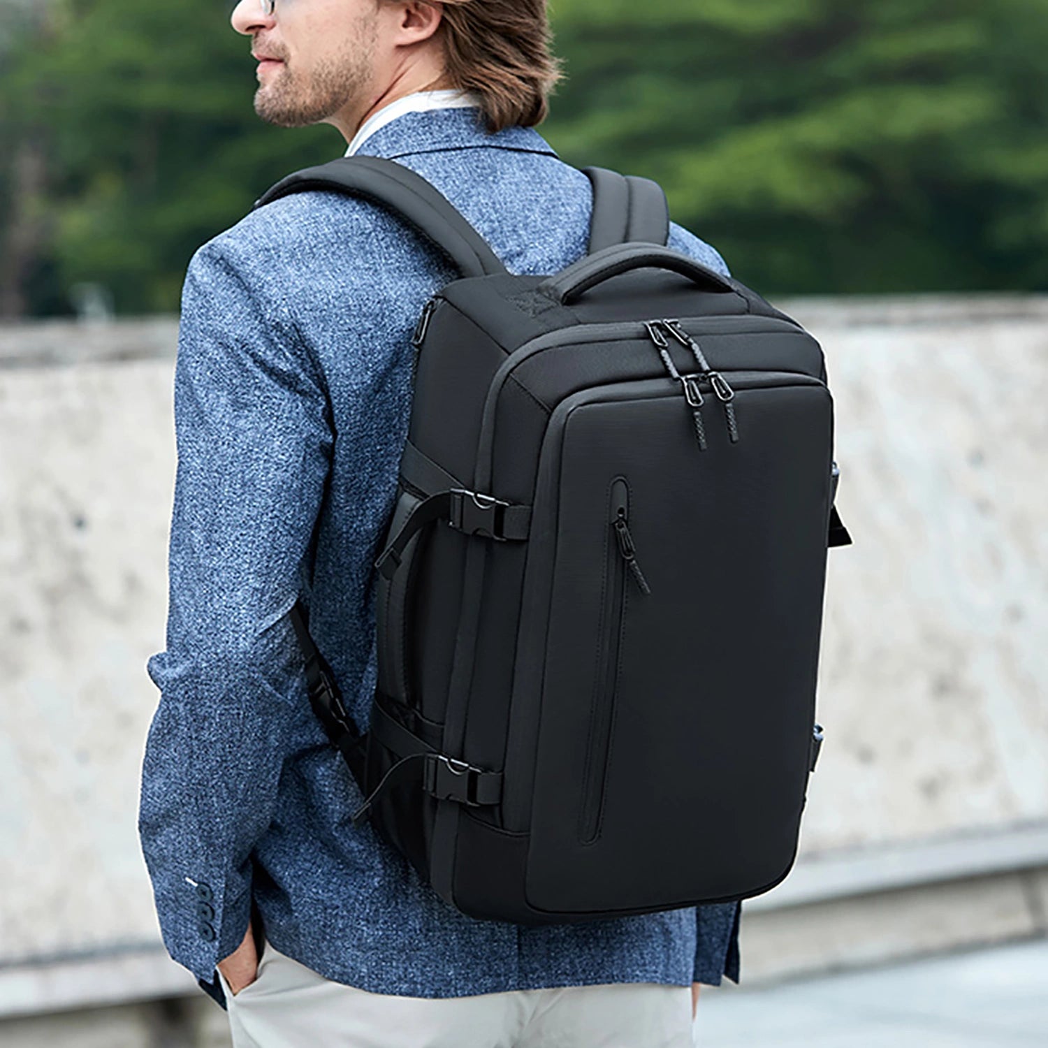 Prestige-45L Travel Backpack with Built-in Vacuum Seal-Automatic Versi – VISNALEFRY